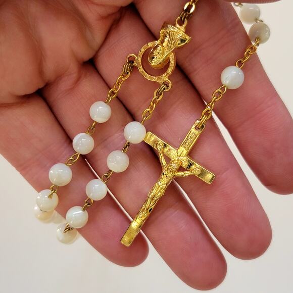 Vintage Rosary White Beads Gold Tone Crucifix Catholic Prayer Religious Jewelry - Picture 3 of 10